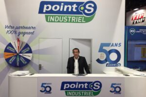 Point S : bientôt du vitrage en industriel ?