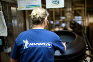 Michelin suspend son activité en Russie