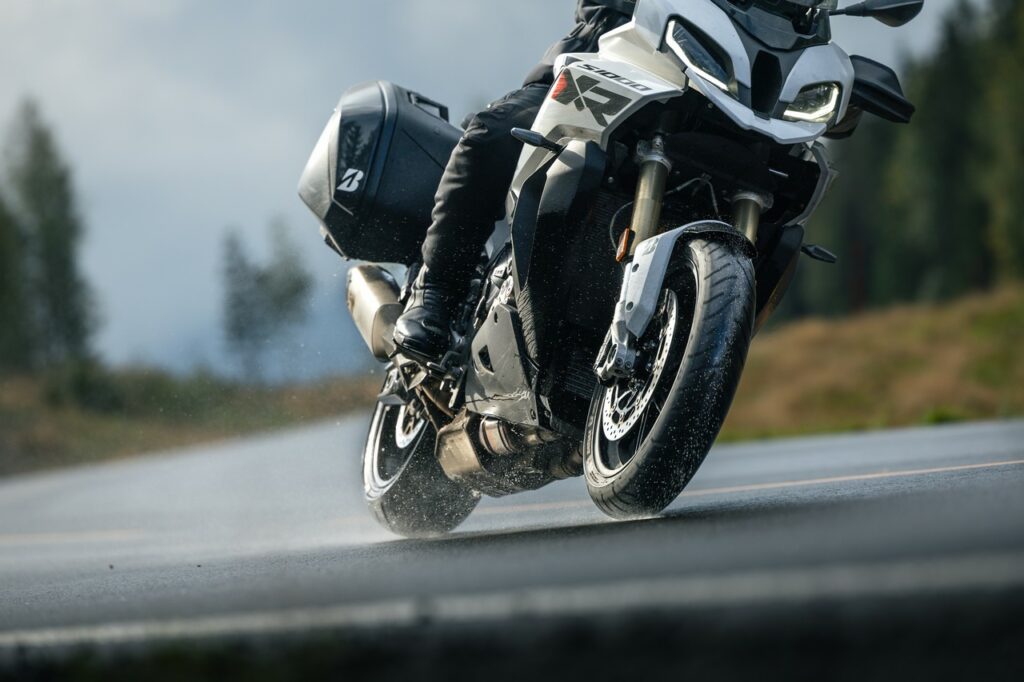 Bridgestone lance un nouveau pneu moto