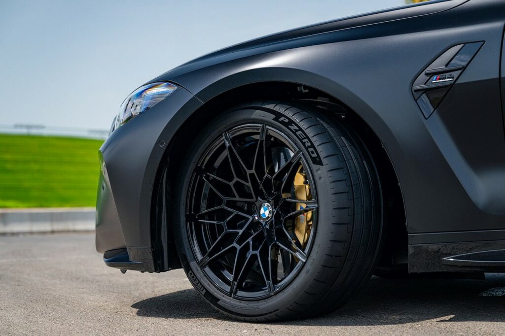 Le nouveau Pirelli P Zero couronné meilleur pneu UHP 2025 par Tyre Reviews