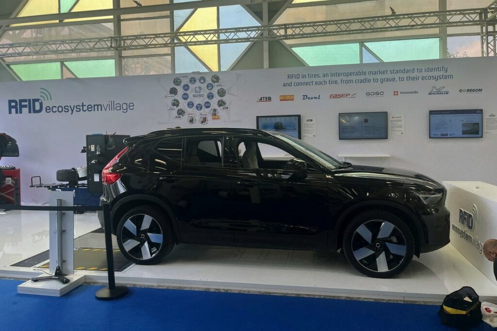Autopromotec : le village RFID, de la théorie à la pratique