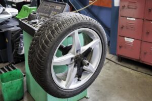 Pneus été, hiver ou 4 saisons : comment choisir ?