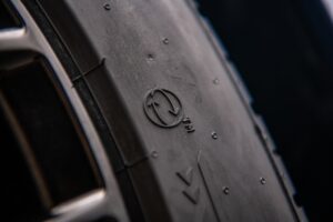 Pirelli dévoile un pneu UHP composé à plus de 70 % de matériaux durables