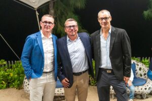 Point S voit grand à La Réunion