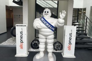 À Valence, Allopneus roule depuis vingt ans en tête