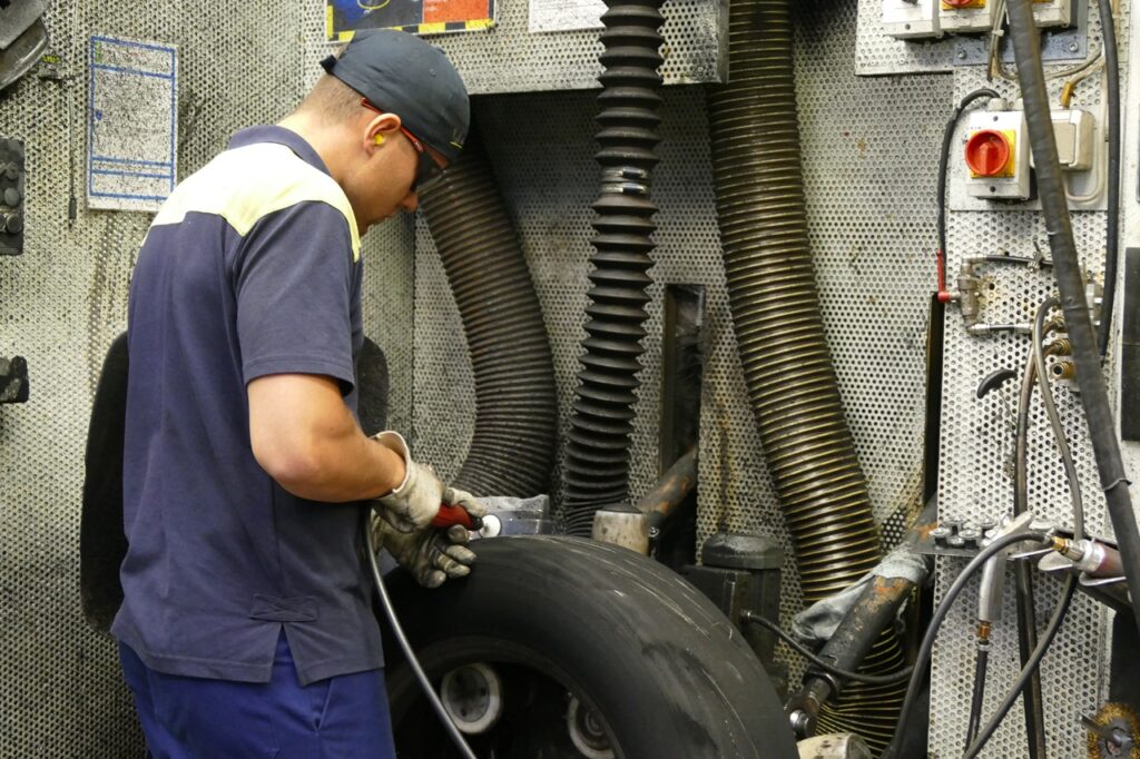 Rechapage : Michelin absorbe Pneu Laurent