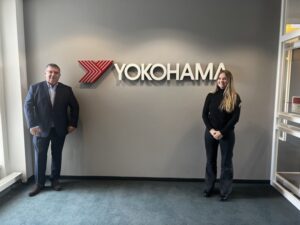 Patrick Lhoste, PDG de Yokohama France, aux côtés de sa fille Clémentine, responsable commerciale et marketing de l'entité. ©Yokohama France 