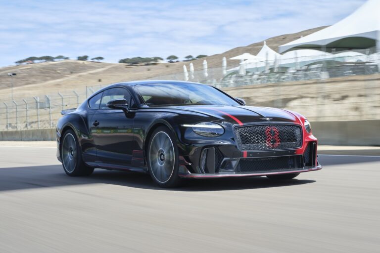 Pirelli fait du sur-mesure pour Bentley