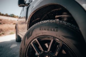 Pirelli et Land Rover étendent leur collaboration