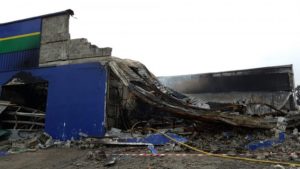 Un centre Euromaster part en fumée