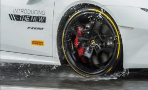 Salon de Genève : Pirelli remet les pneus colorés en avant !
