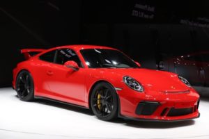 Salon de Genève : Michelin et Dunlop brillent sur la Porsche 911 GT3