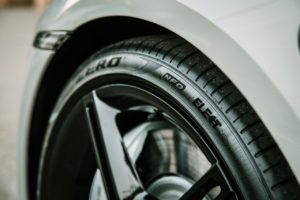 Pirelli développe un pneu spécifique pour la Porsche Taycan