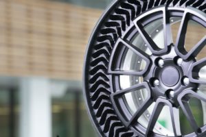 Michelin et GM présentent un pneu sans air