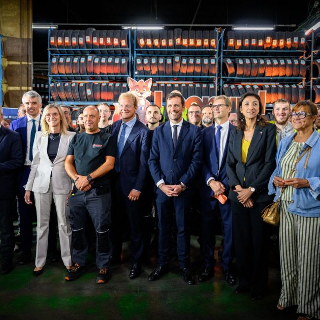 Salariés, dirigeants et élus réunis pour la relance de Leonard. ©Leonard 